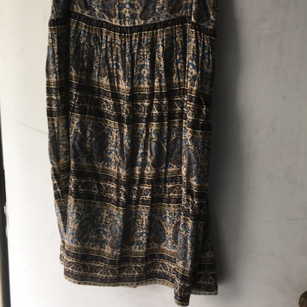 P712  Jones New York Signature skirt